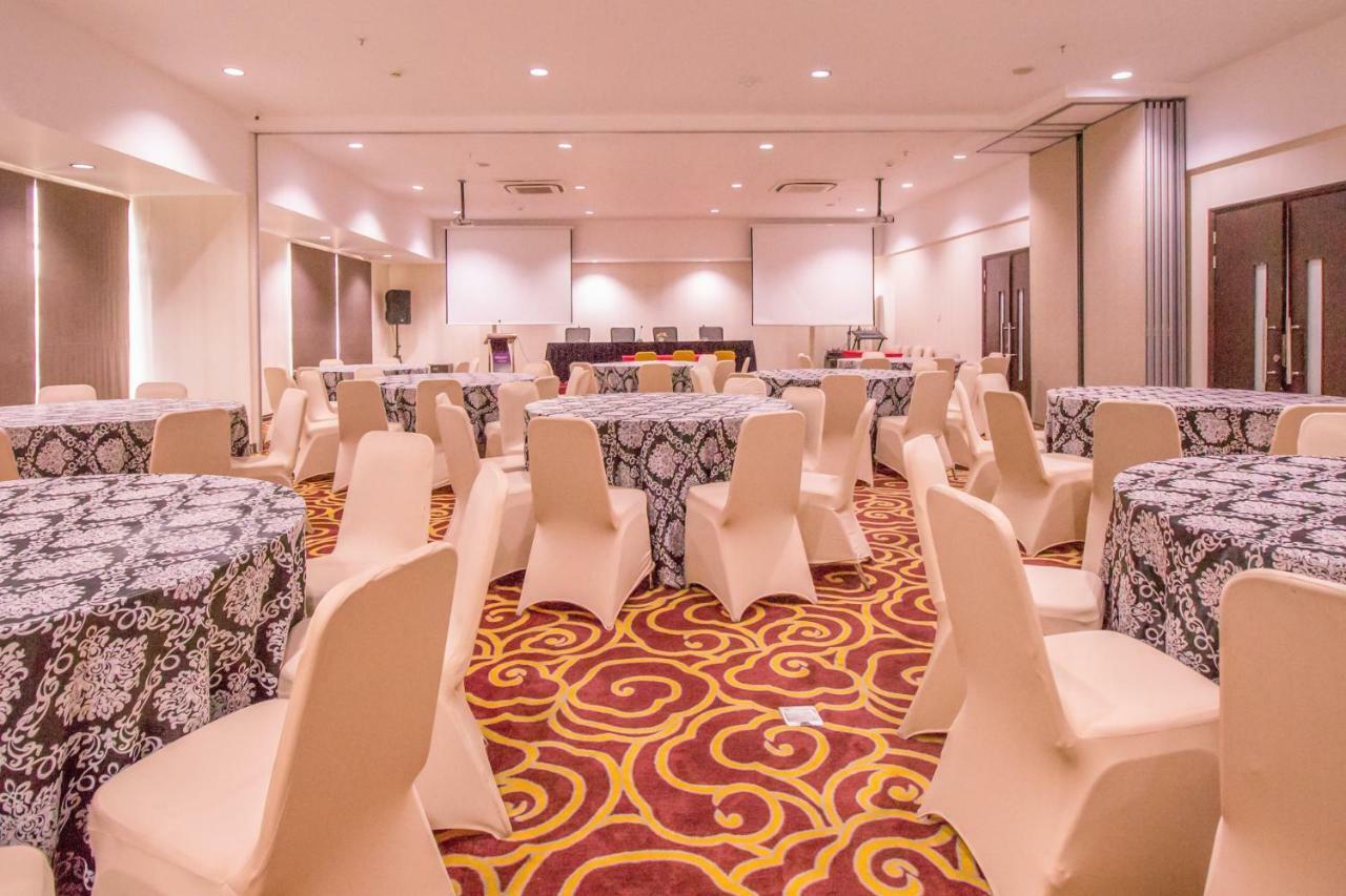 Mercure Pontianak City Center Eksteriør billede