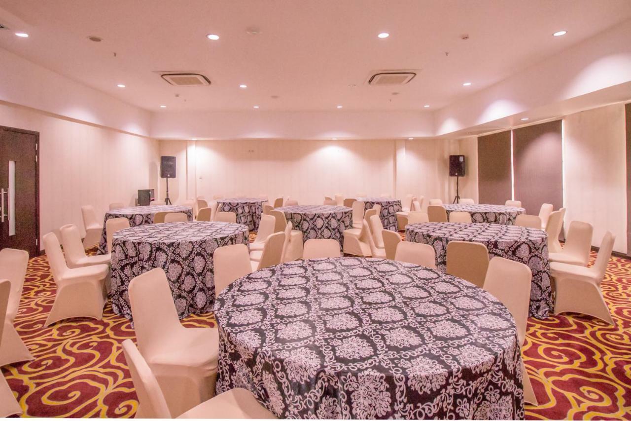 Mercure Pontianak City Center Eksteriør billede